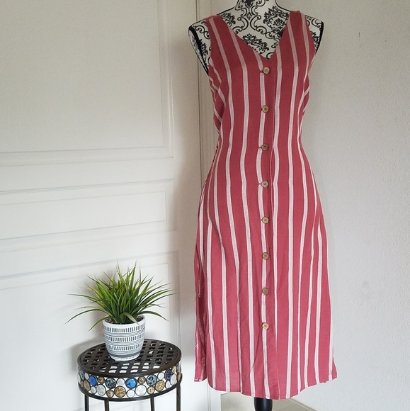 Dresses & Skirts - Stripped dress. New with tags